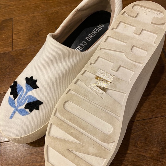 Opening Ceremony platform - Picture 2 of 7